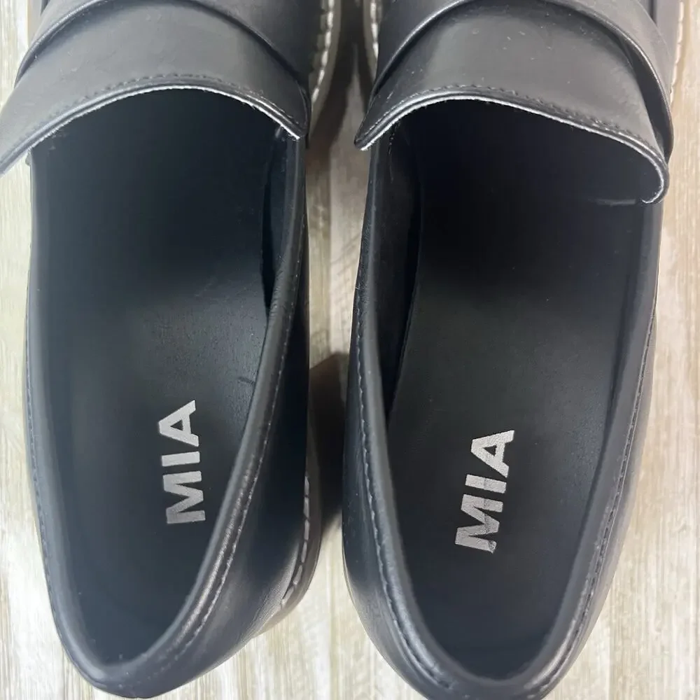 MIA Dahlia Shoes Chunky Platform Loafers 9 Black Dark Academia Goth Lug Sole